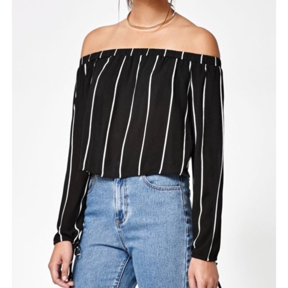 Kendall and Kylie black and white stripe off the shoulder top